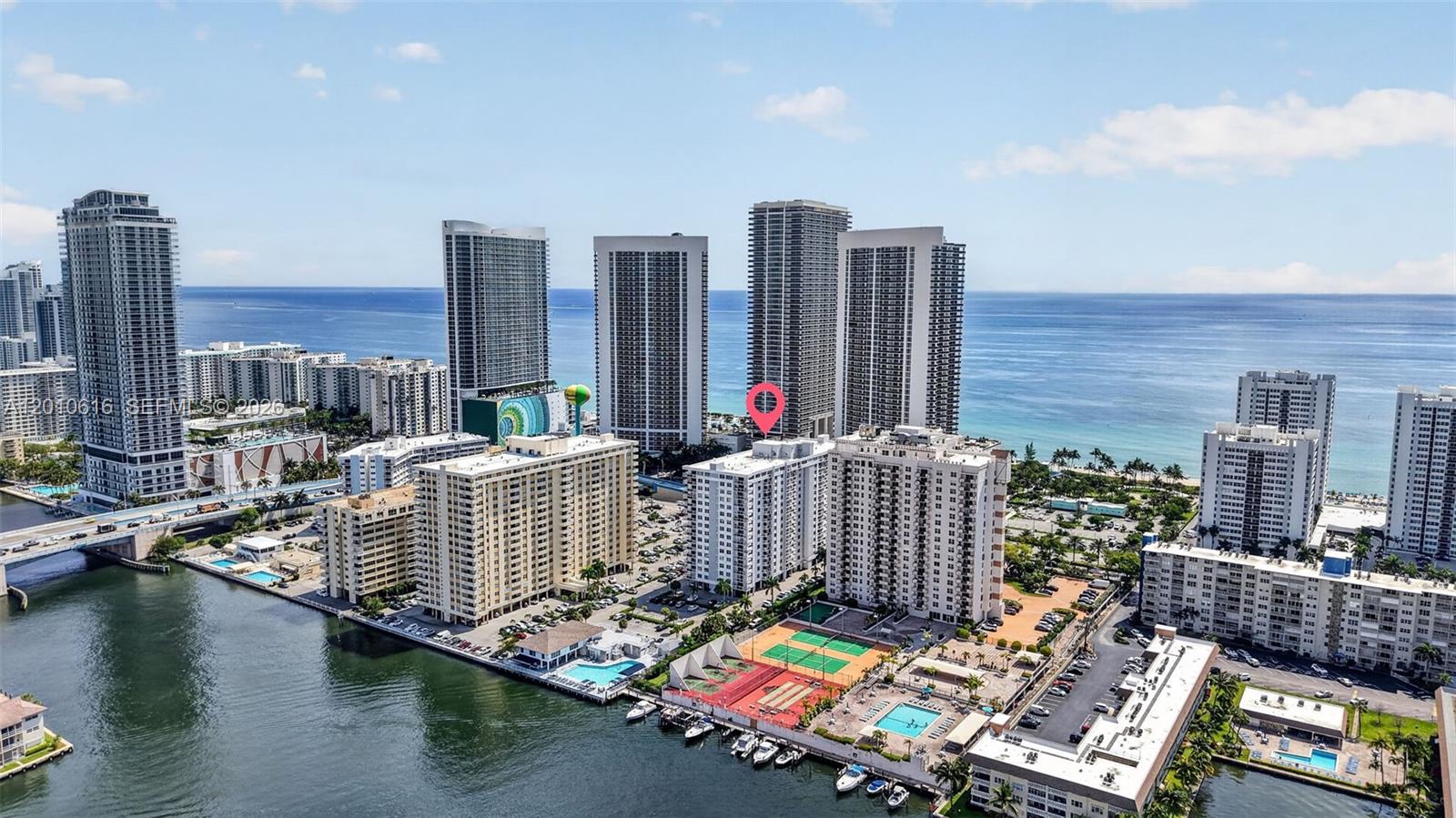 PLAZA TOWERS SOUTH CONDO - Residential
