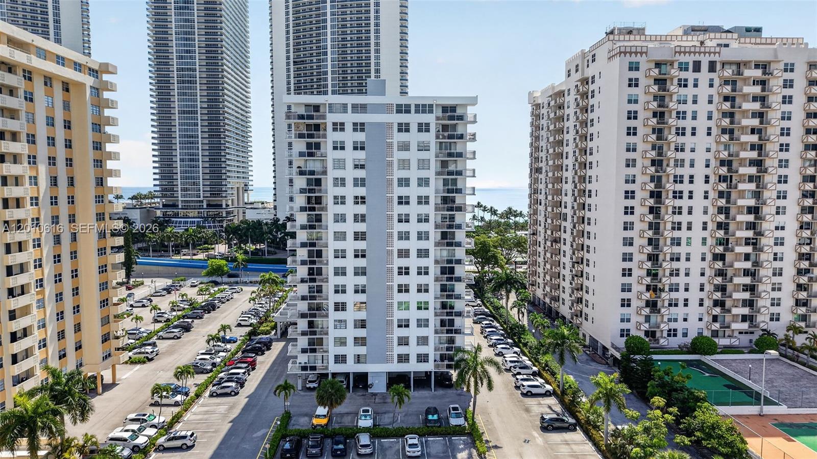 PLAZA TOWERS SOUTH CONDO - Residential