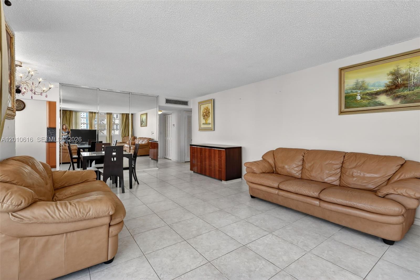 PLAZA TOWERS SOUTH CONDO - Residential