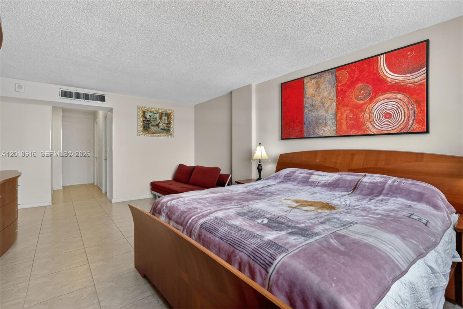 PLAZA TOWERS SOUTH CONDO - Residential