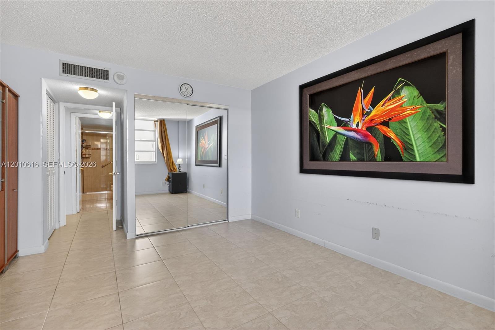PLAZA TOWERS SOUTH CONDO - Residential