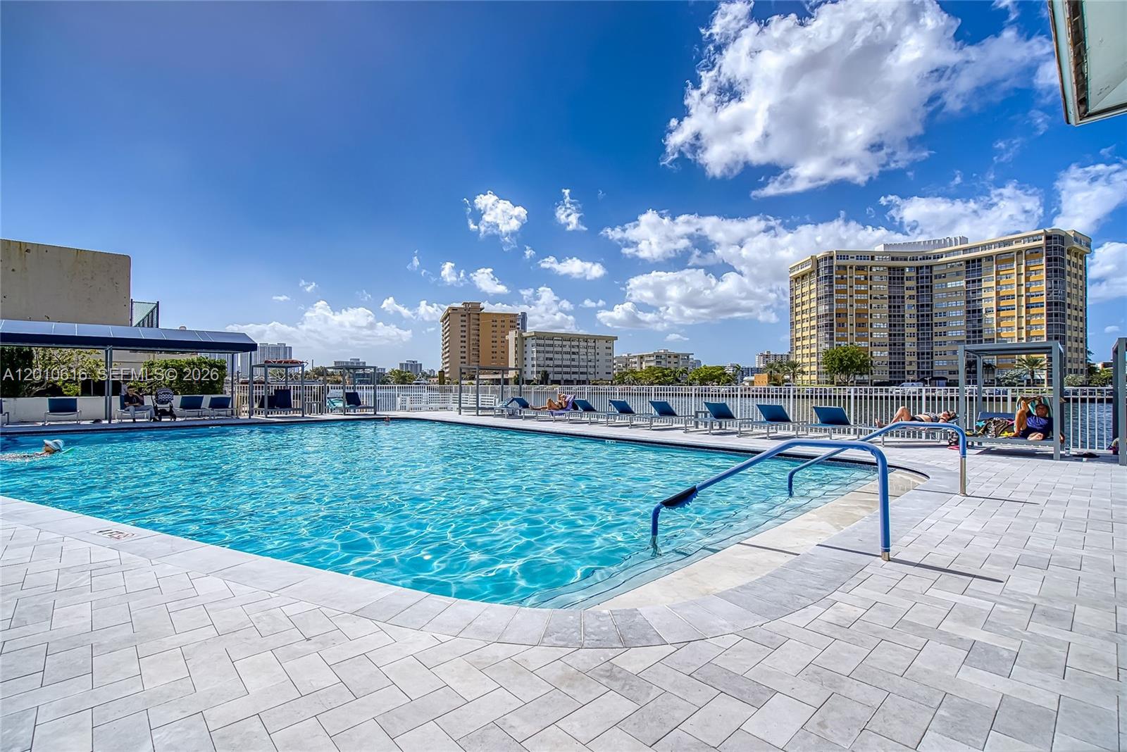 PLAZA TOWERS SOUTH CONDO - Residential