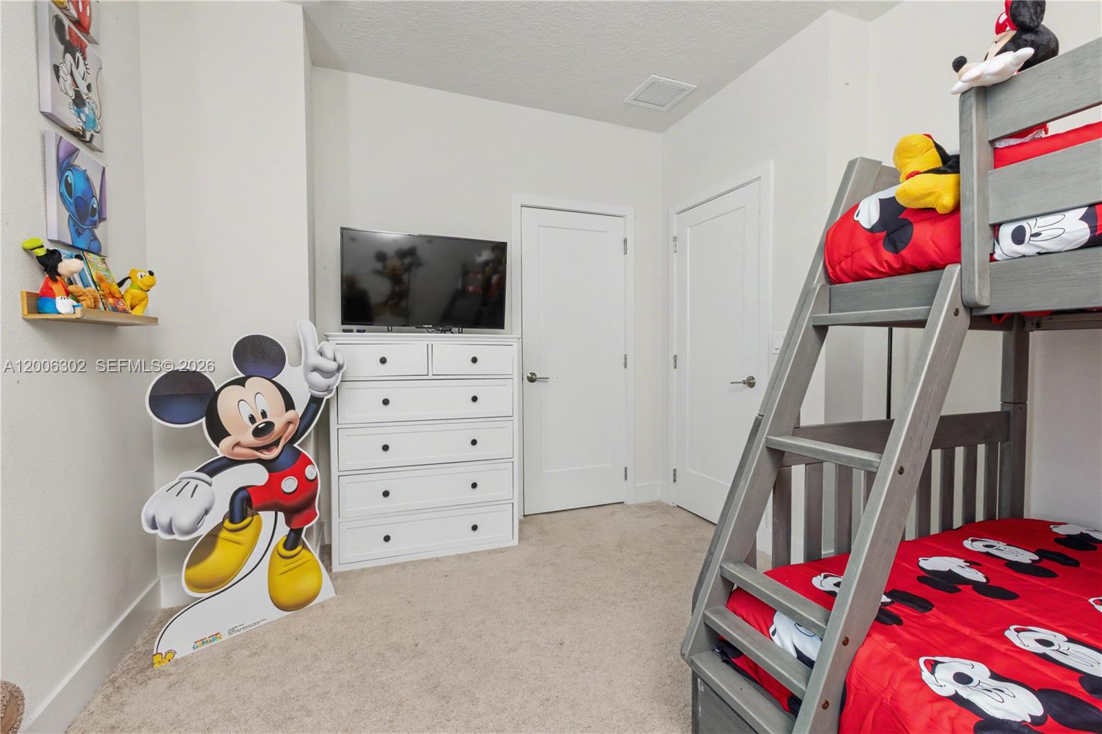 HIDDEN FOREST AT SILVER C - Residential Lease