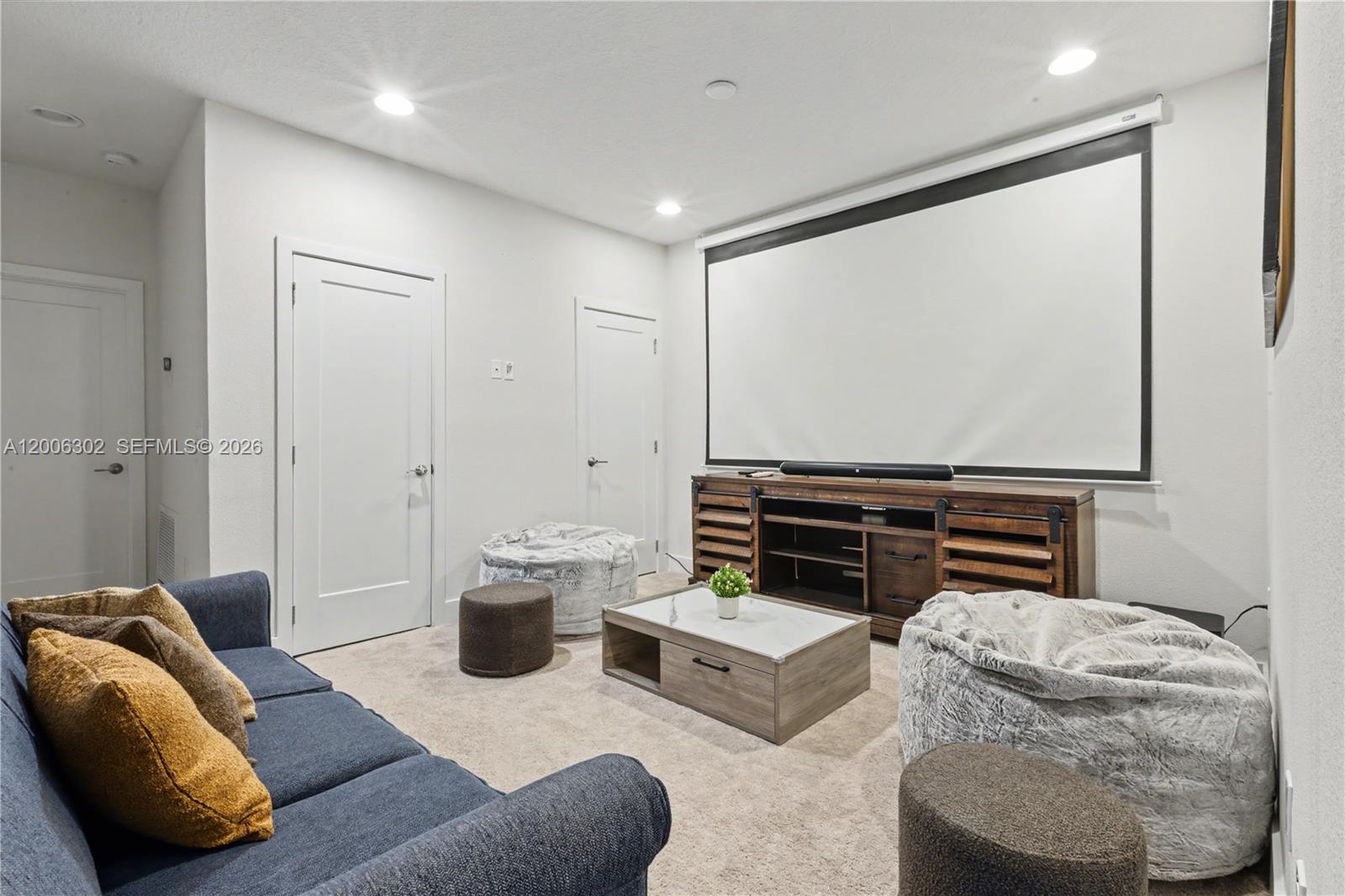 HIDDEN FOREST AT SILVER C - Residential Lease