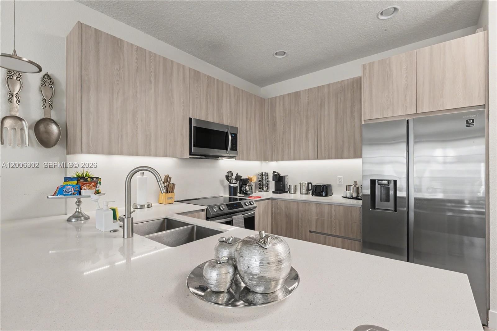 HIDDEN FOREST AT SILVER C - Residential Lease
