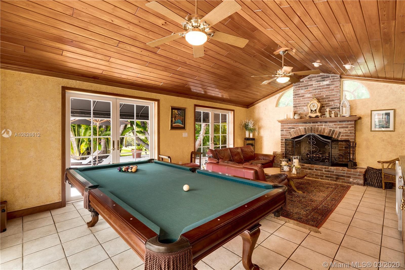 SNAPPER CREEK LAKES SUB - Residential