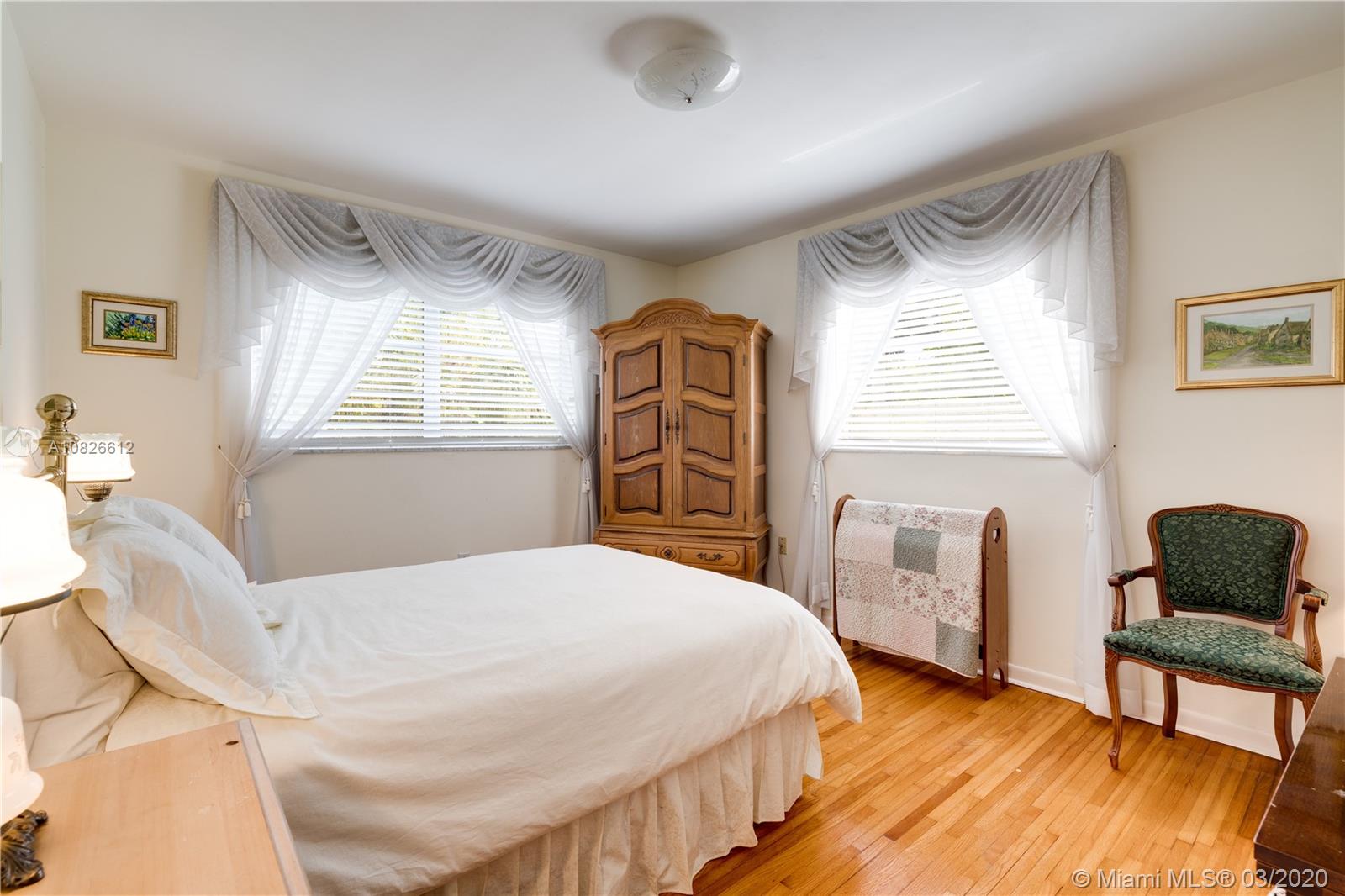 SNAPPER CREEK LAKES SUB - Residential