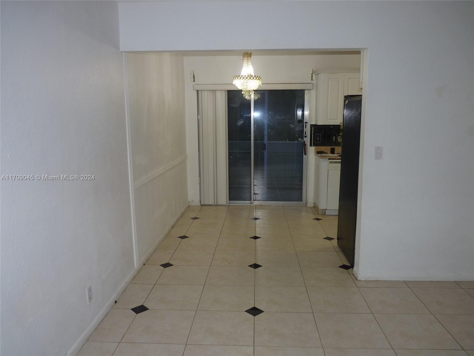 313 SW 1st Ct L-7