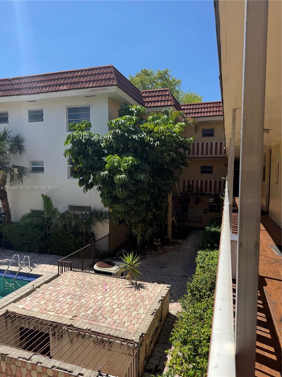 OXFORT COURT CONDO - Residential