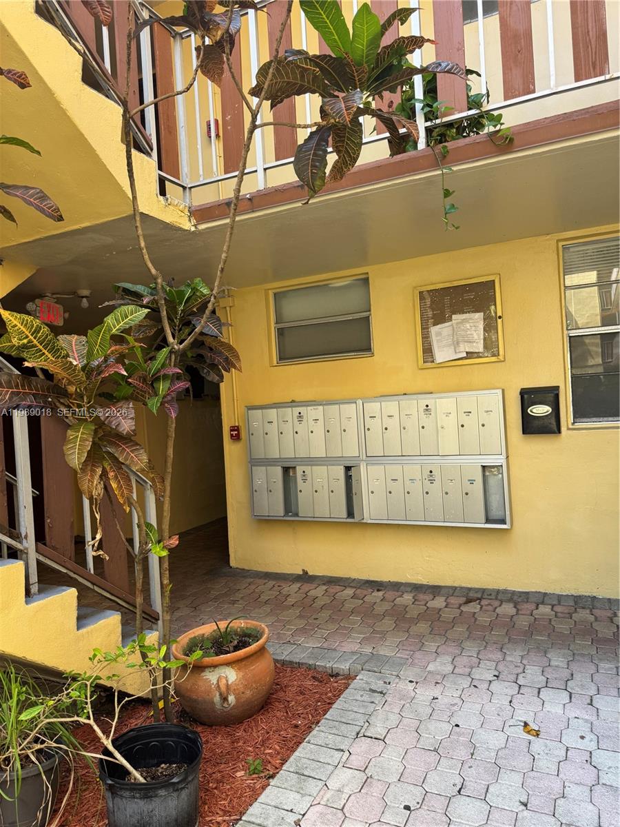 OXFORT COURT CONDO - Residential