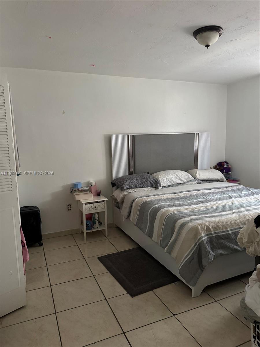 OXFORT COURT CONDO - Residential