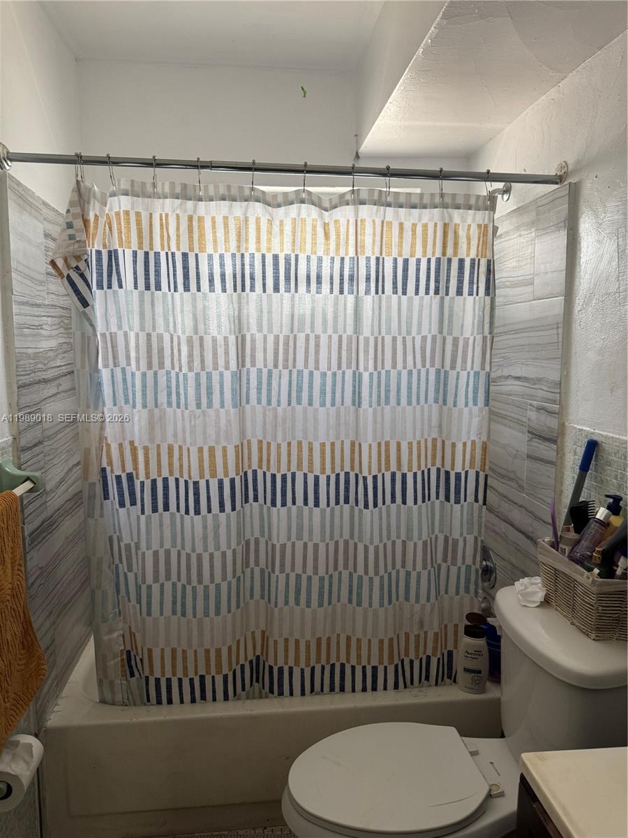 OXFORT COURT CONDO - Residential