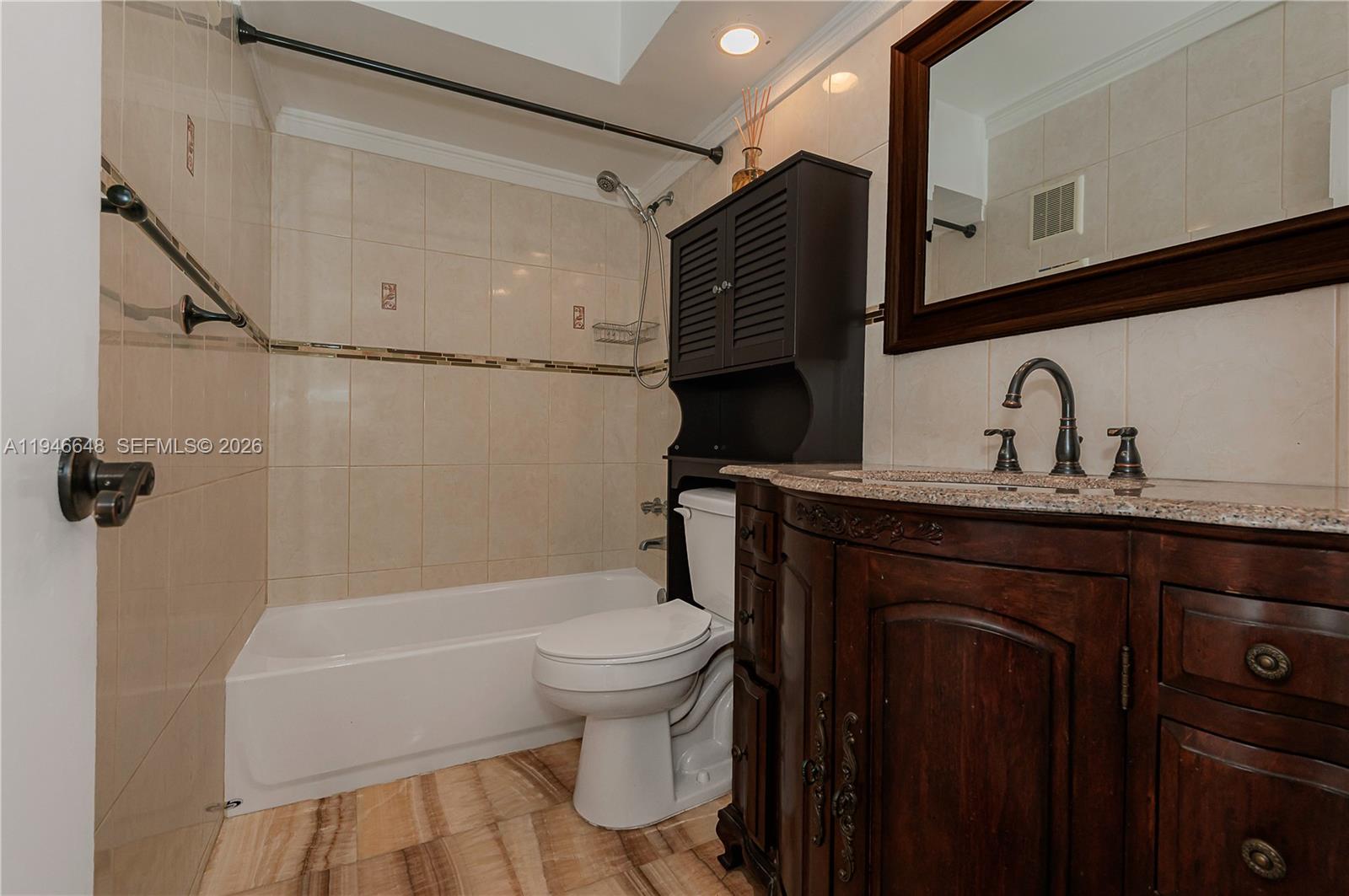 ISLE OF PARADISE CO-OP - Residential