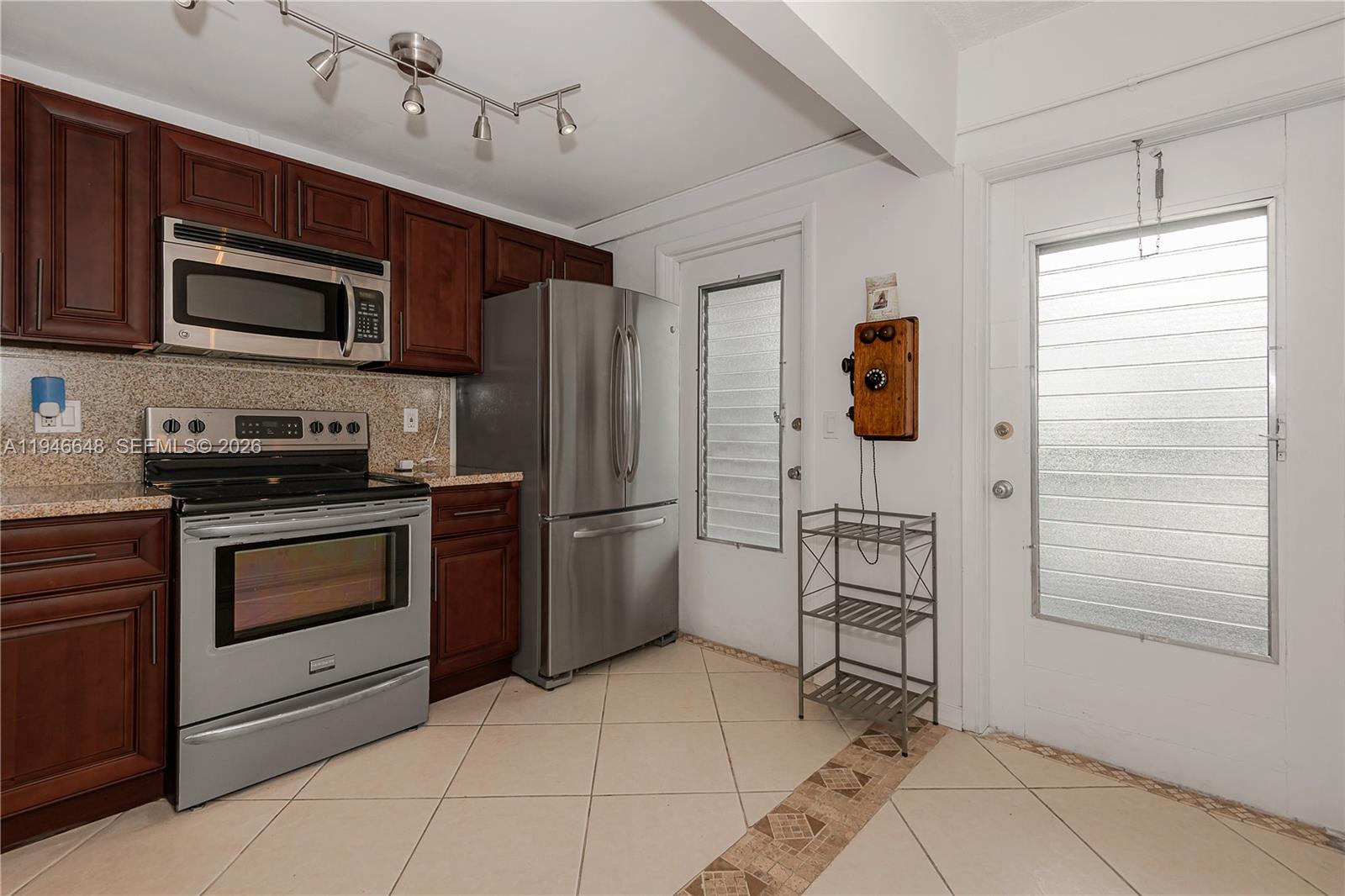 ISLE OF PARADISE CO-OP - Residential