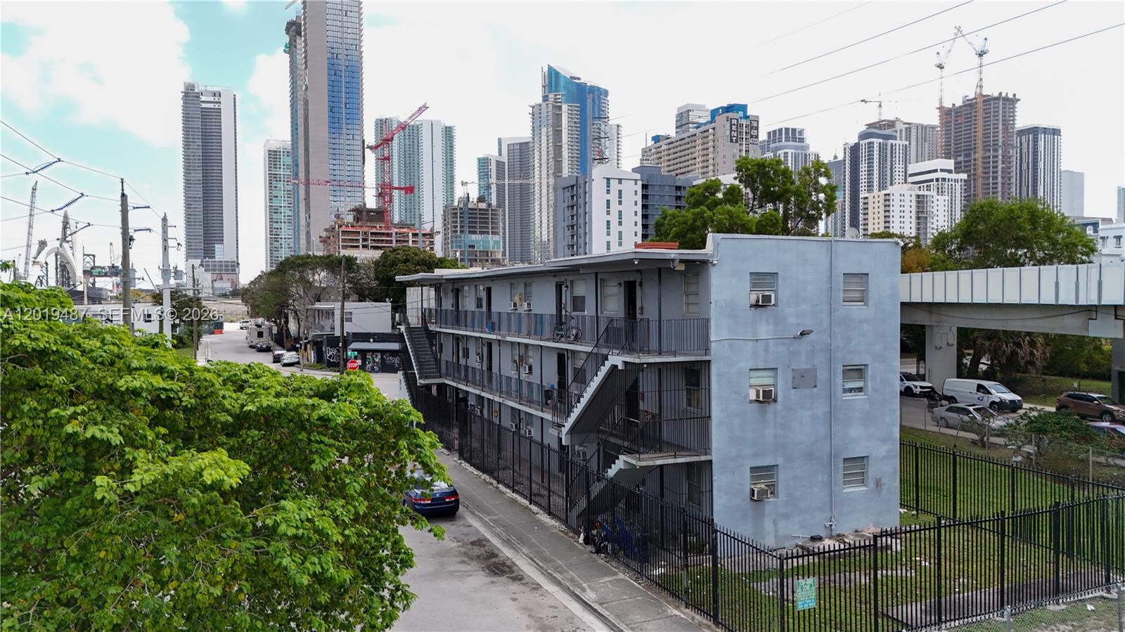 MIAMI NORTH - Residential Income