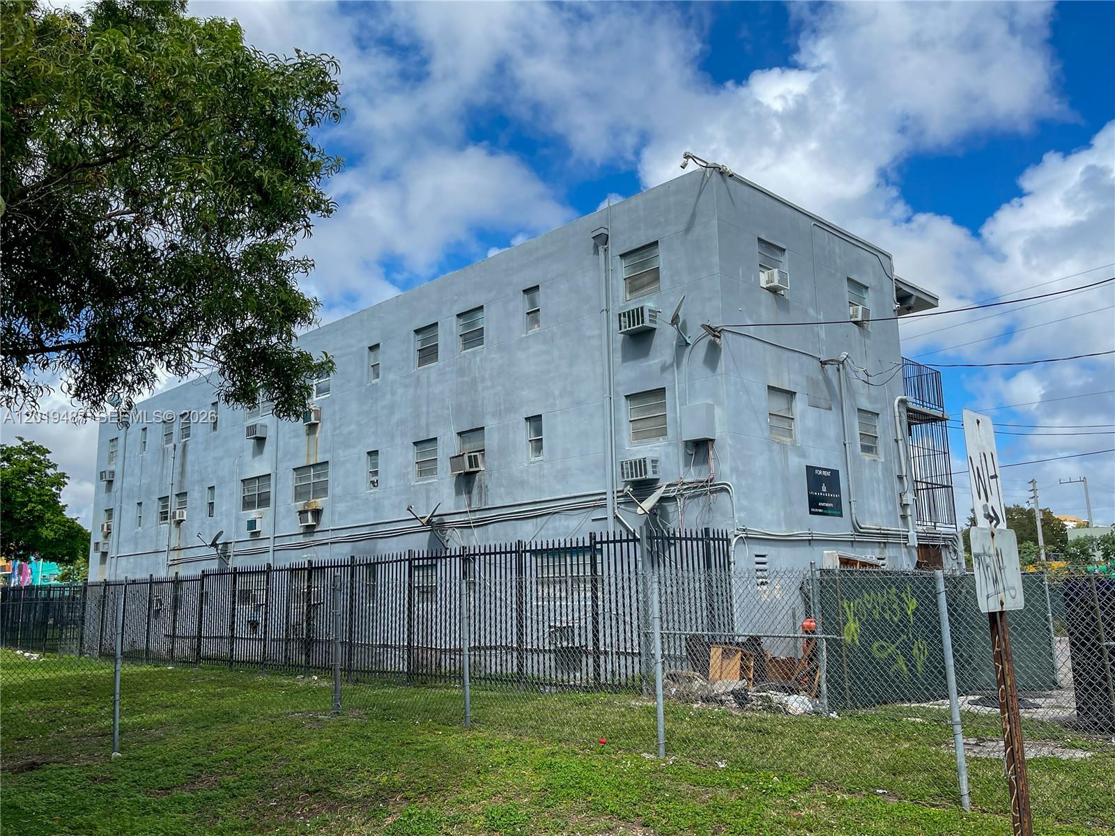 MIAMI NORTH - Residential Income