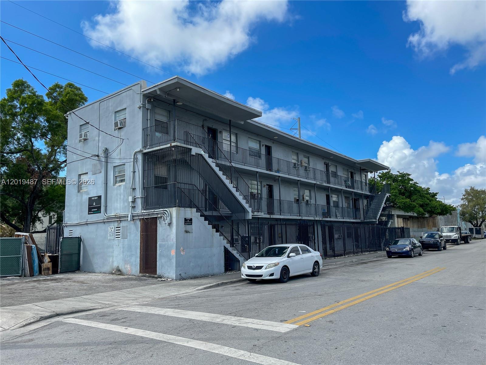 MIAMI NORTH - Residential Income