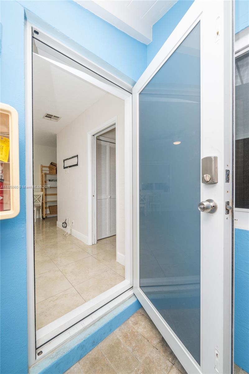 HOLLYWOOD BEACH SECOND AD - Residential Lease