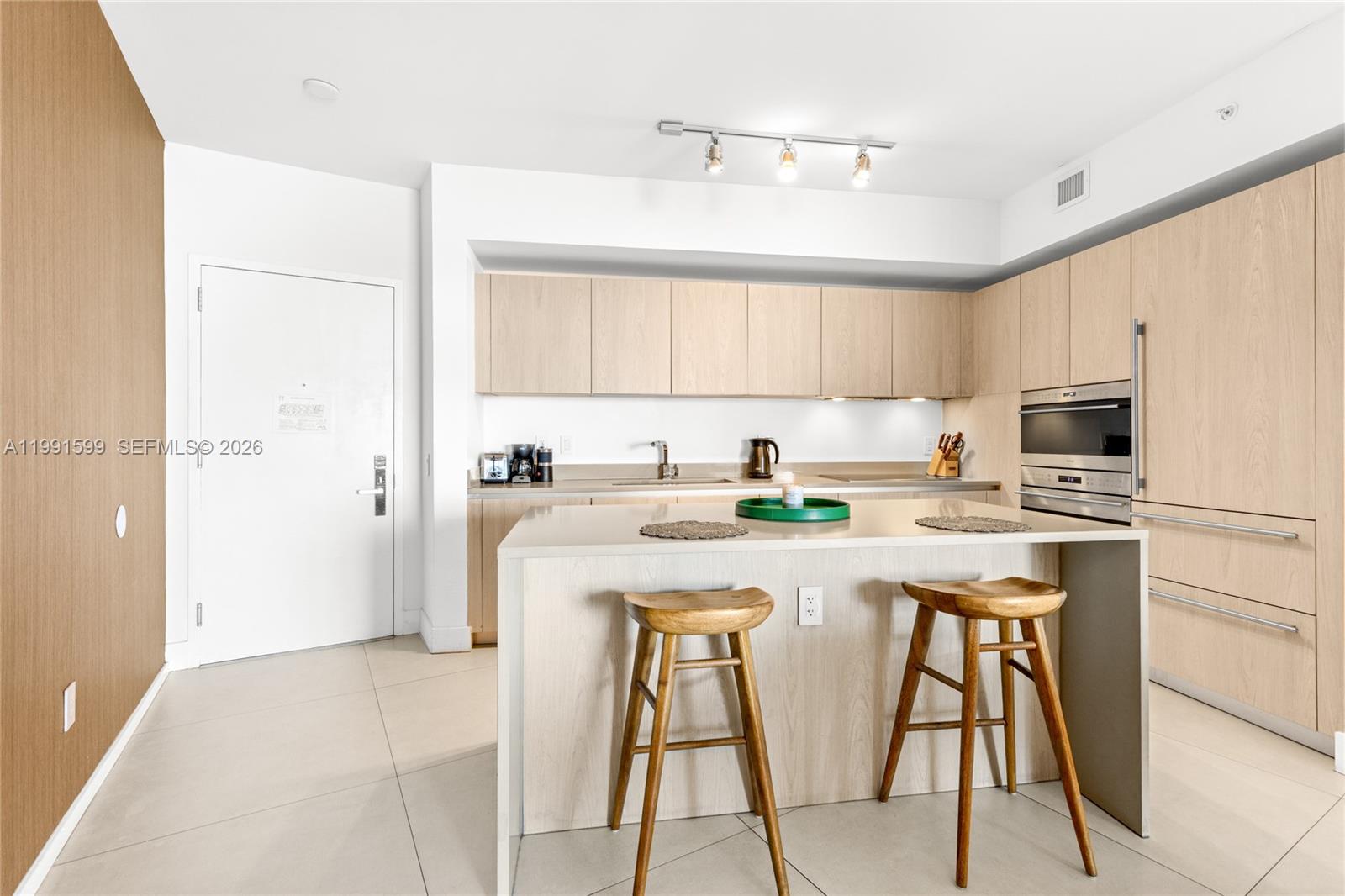 4111 SOUTH OCEAN DRIVE CO - Residential