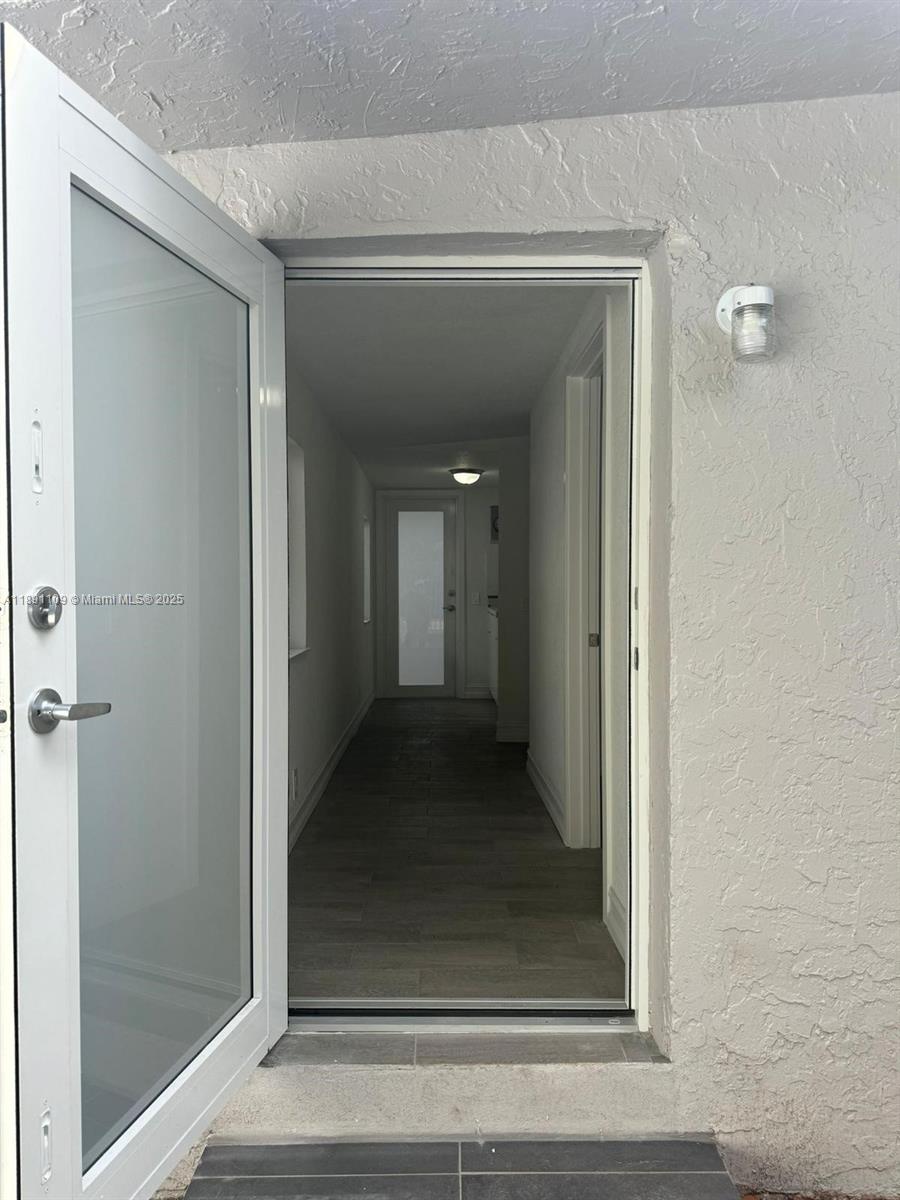 858 NW 29th Ter