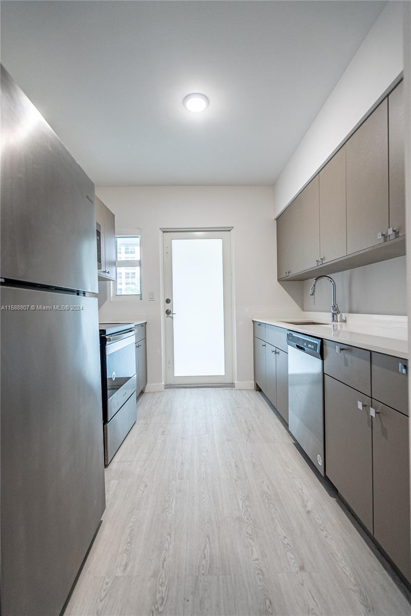 BAY HARBOR ISLAND - Residential Lease