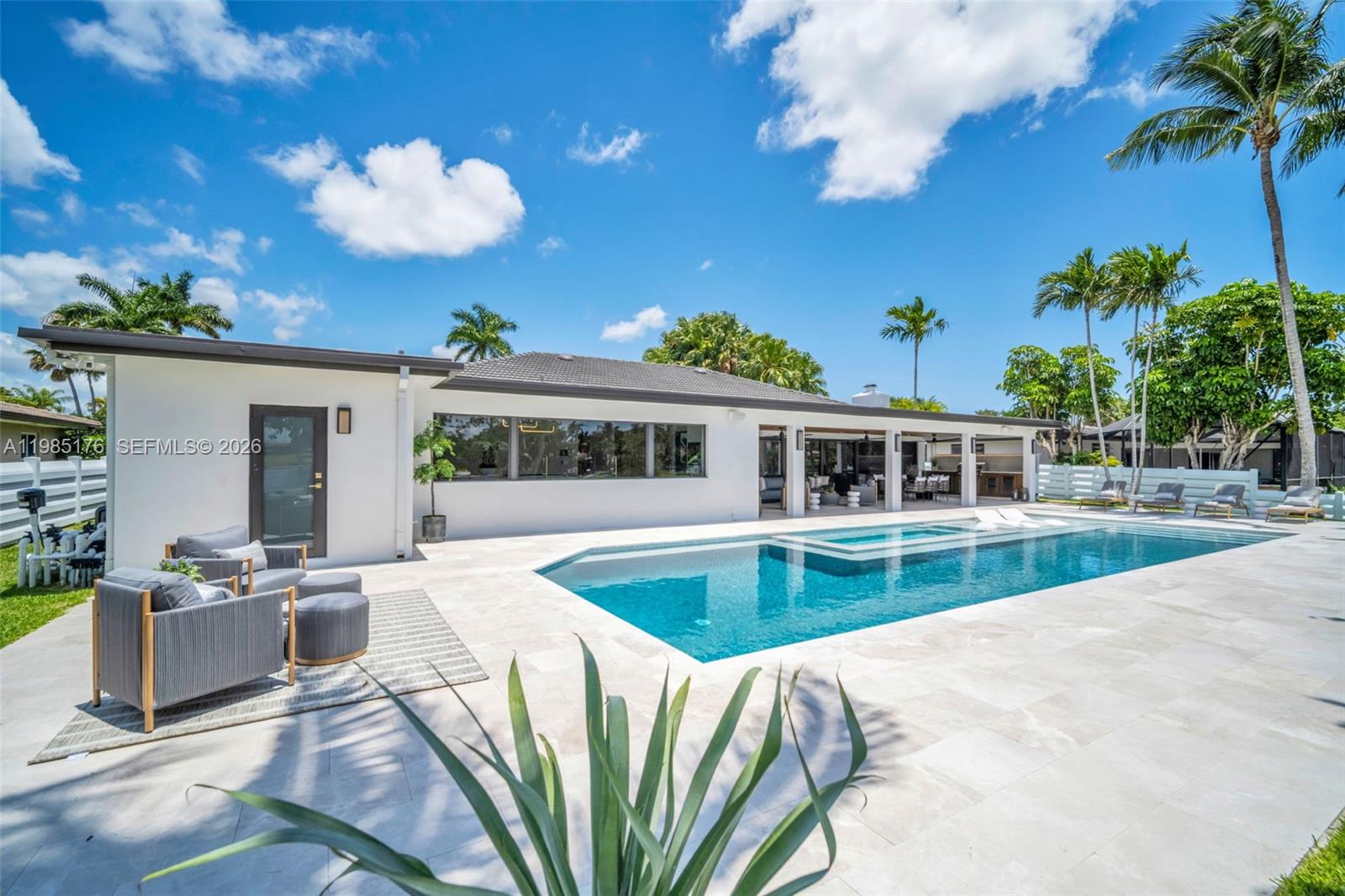 HOLLYWOOD HILLS NORTH SEC - Residential