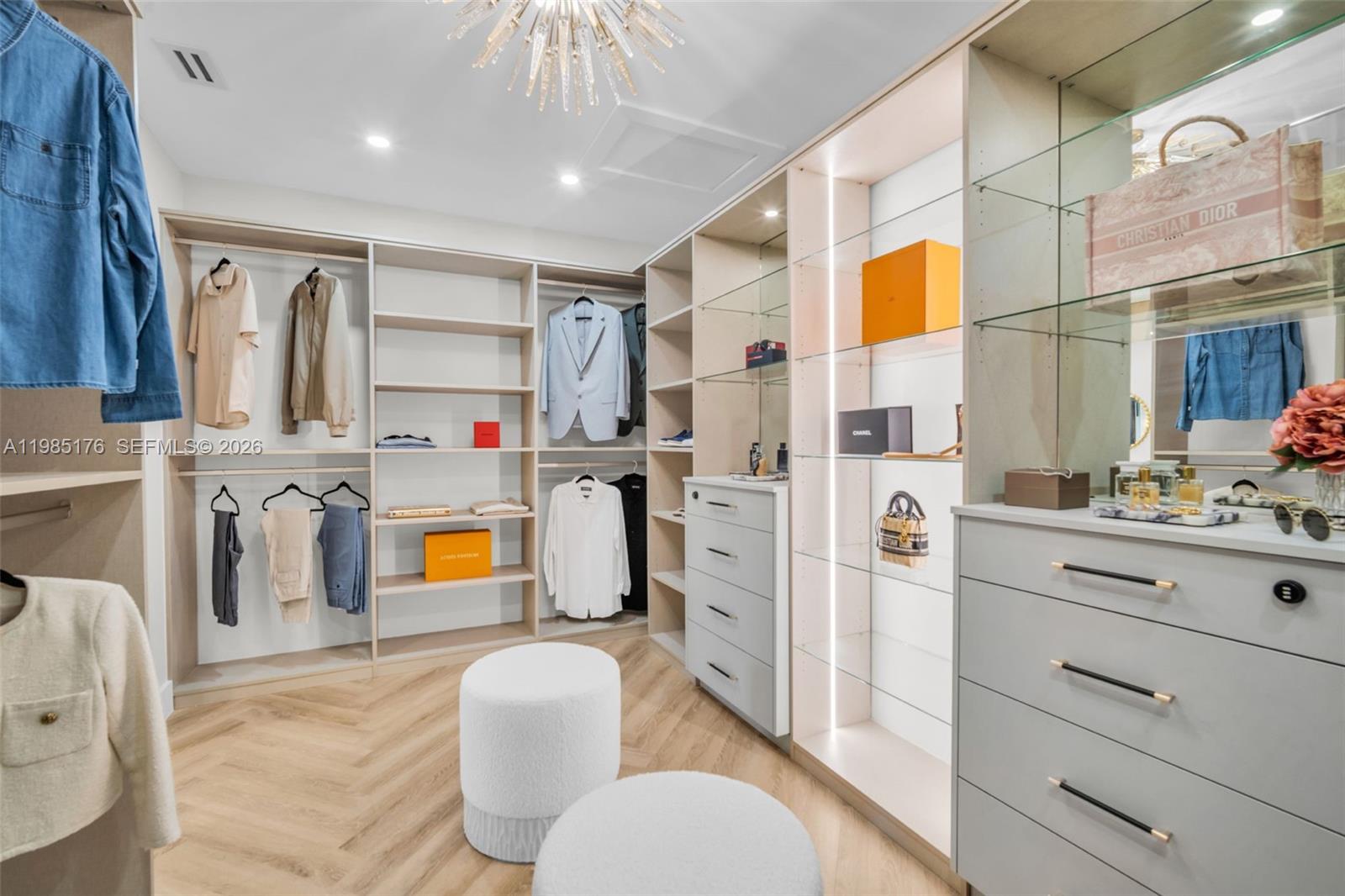 HOLLYWOOD HILLS NORTH SEC - Residential