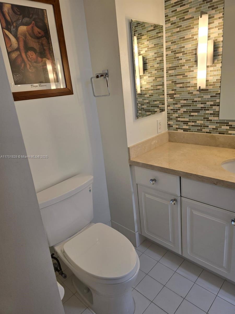 HARBOR TWS AT THE WATERWA - Residential Lease