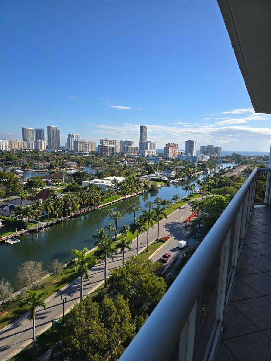 HARBOR TWS AT THE WATERWA - Residential Lease