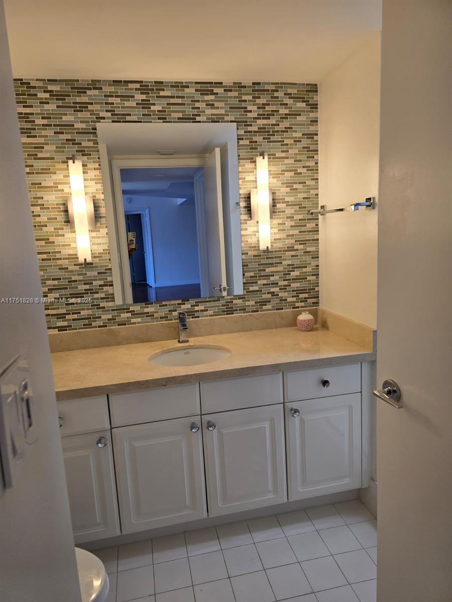 HARBOR TWS AT THE WATERWA - Residential Lease