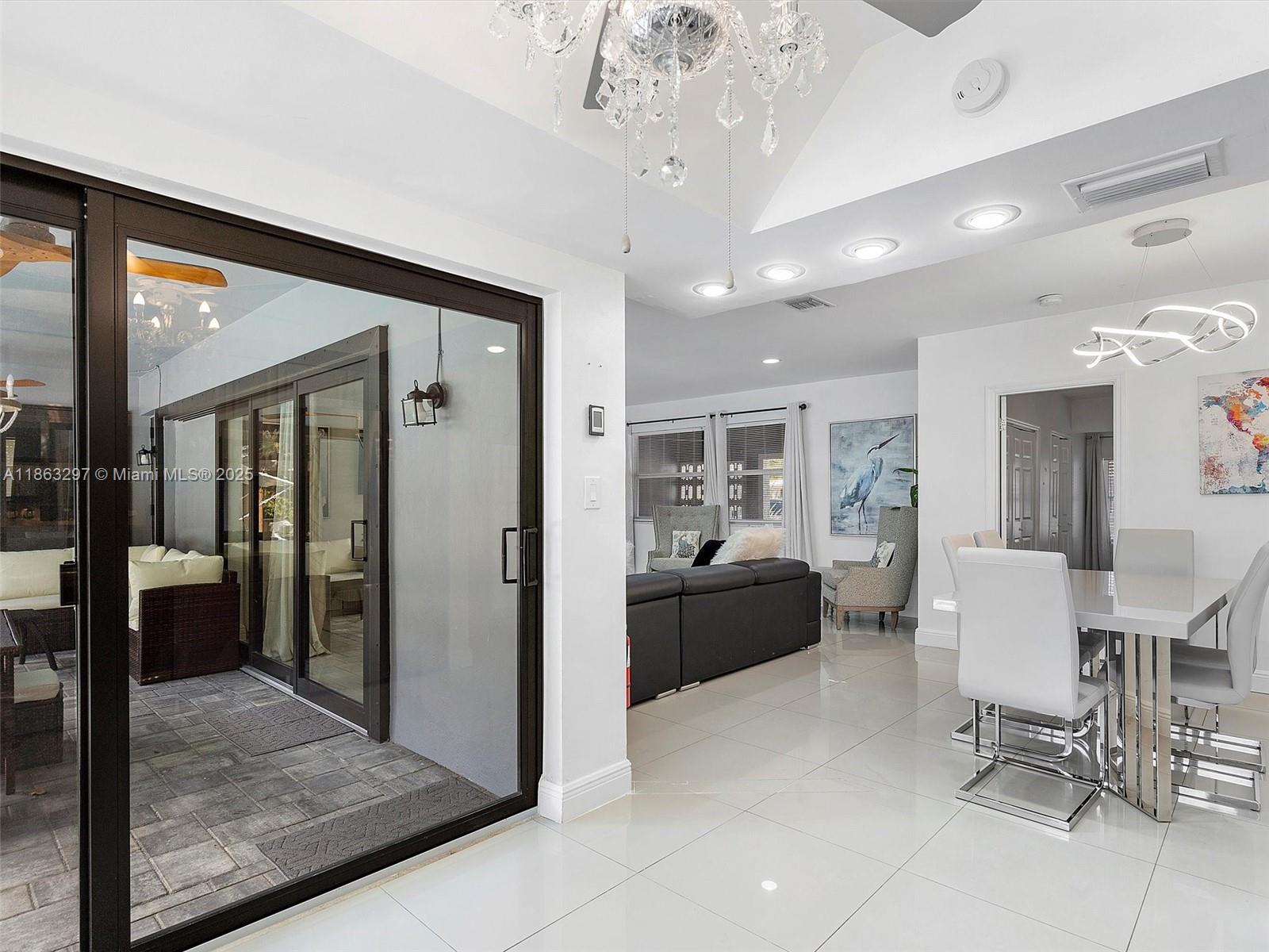 CORAL HIGHLANDS - Residential Lease