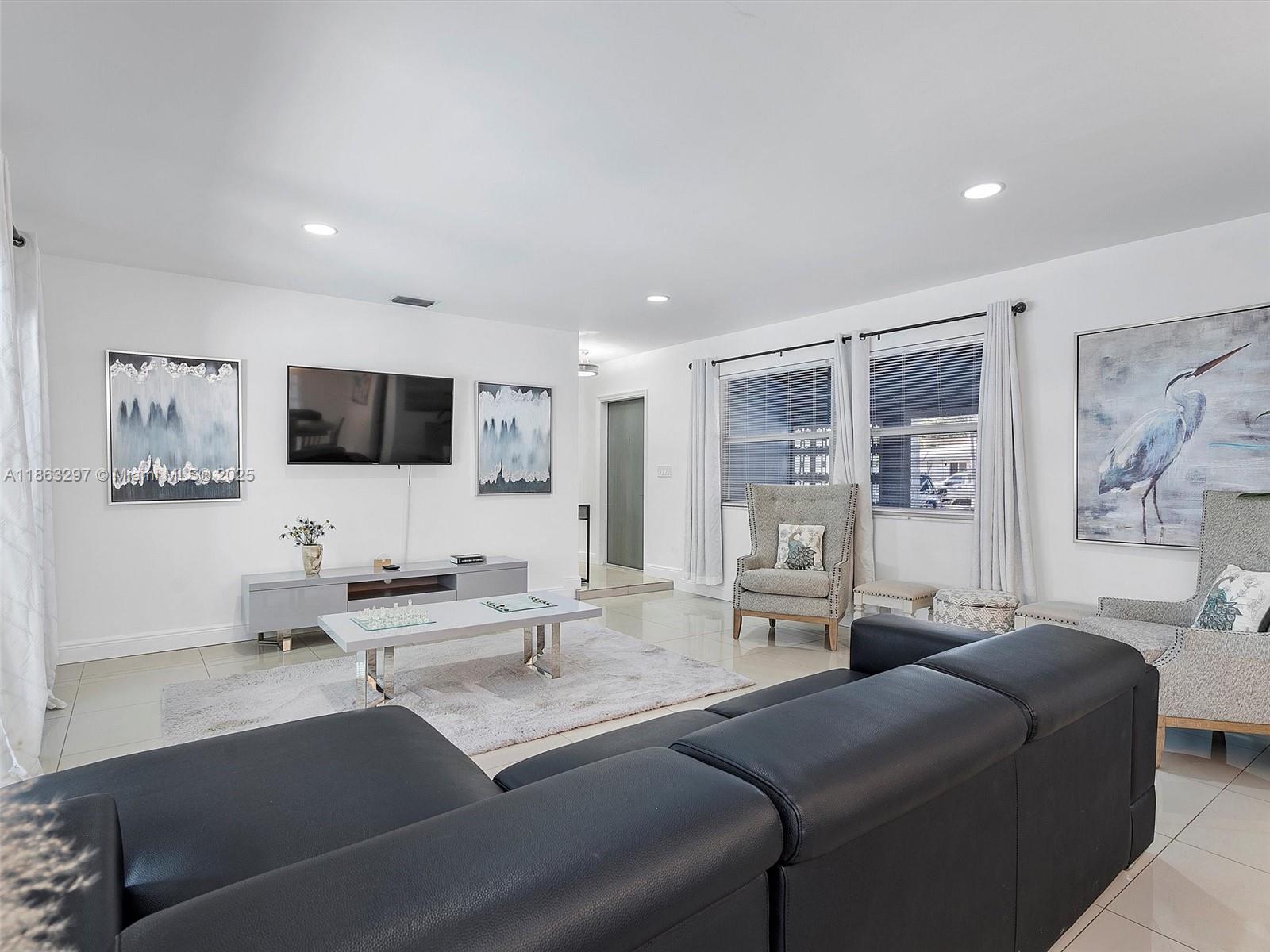 CORAL HIGHLANDS - Residential Lease