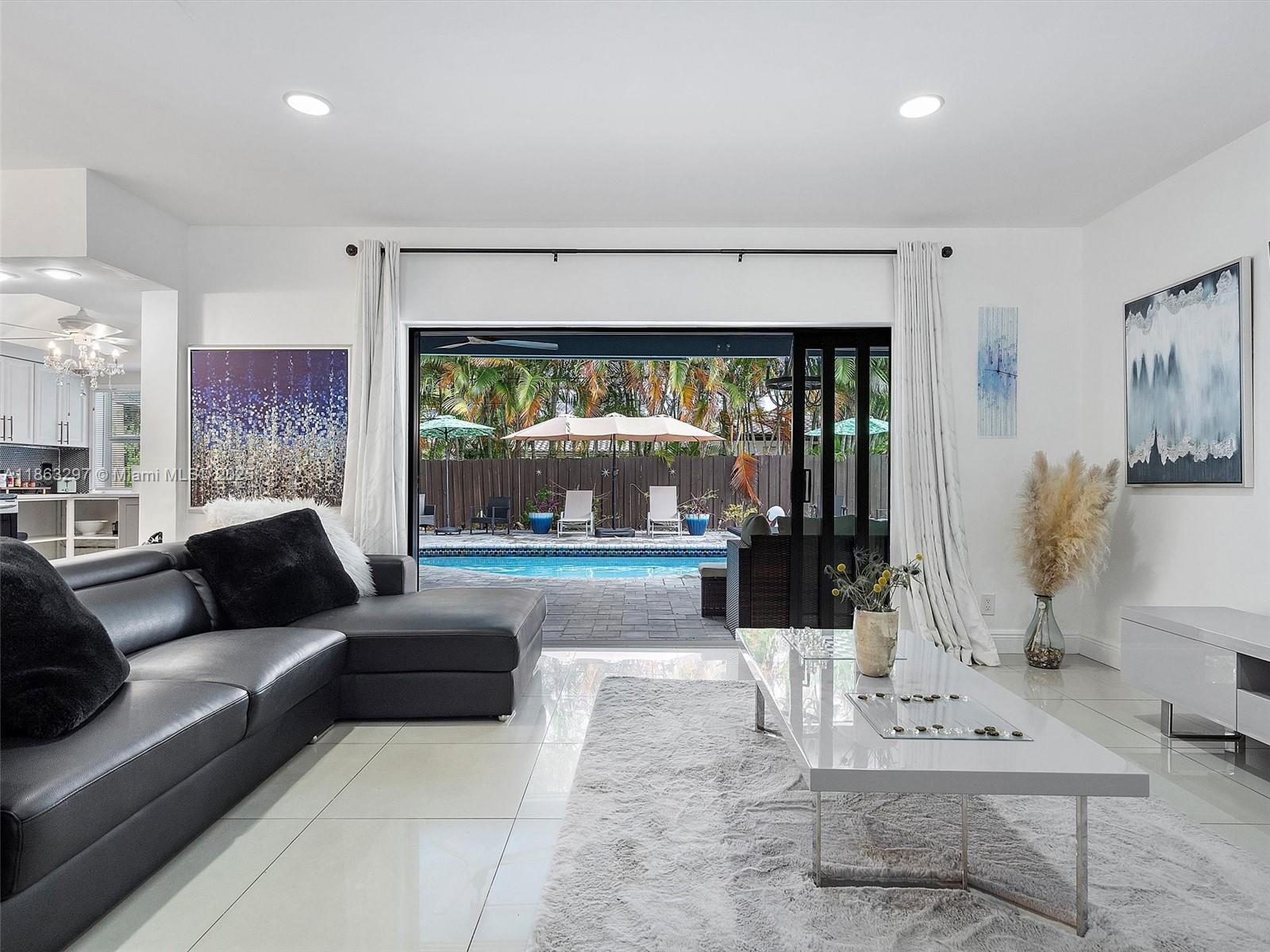 CORAL HIGHLANDS - Residential Lease