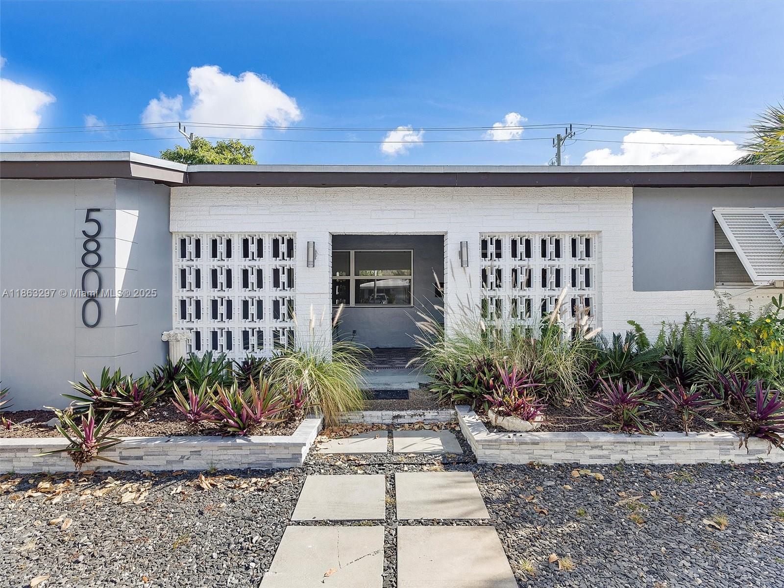 CORAL HIGHLANDS - Residential Lease