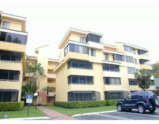 Completely renovated 2 bed/ 1 bath within gated Verabella Falls, Call listing agent for lockbox info. Fresh paint, new appliances, laminate wood floors. COLLECTING FIRST MONTH AND 2 SECURITY FOR MOVE IN! . Great amenities, pool, Gym, washer and dryer inside, balcony and 1 parking space