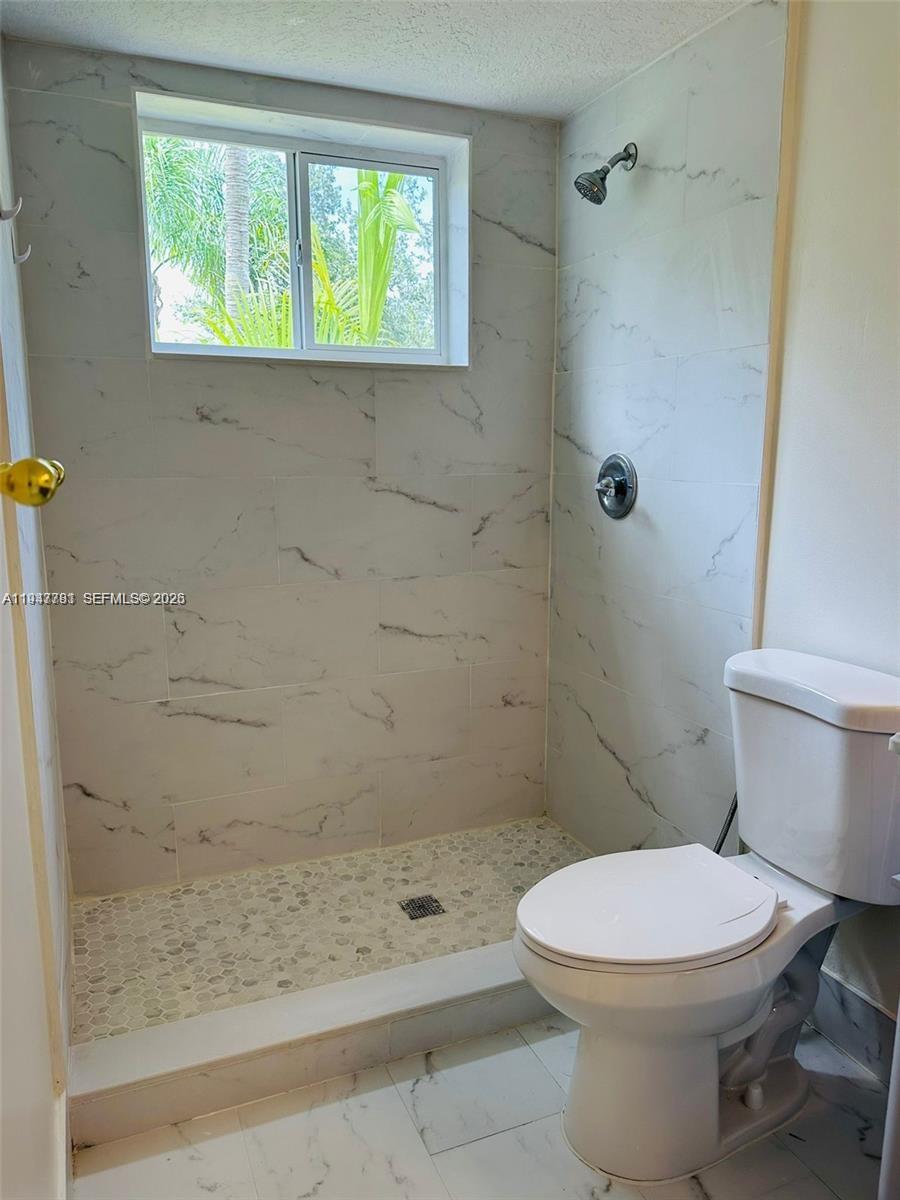 KENDALE LK TOWNHOUSE COND - Residential