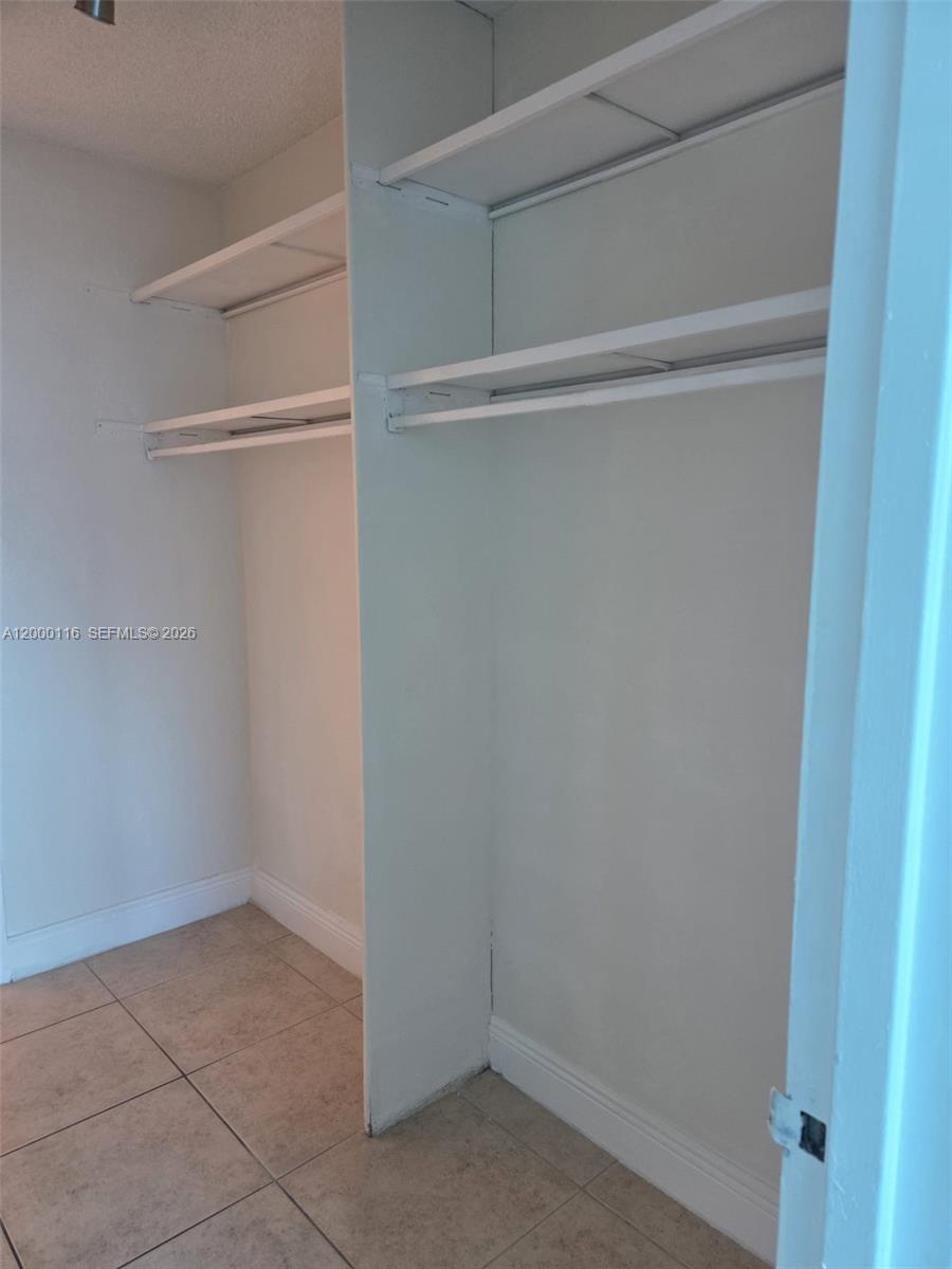 BAYVIEW PALMS CONDO - Residential Lease