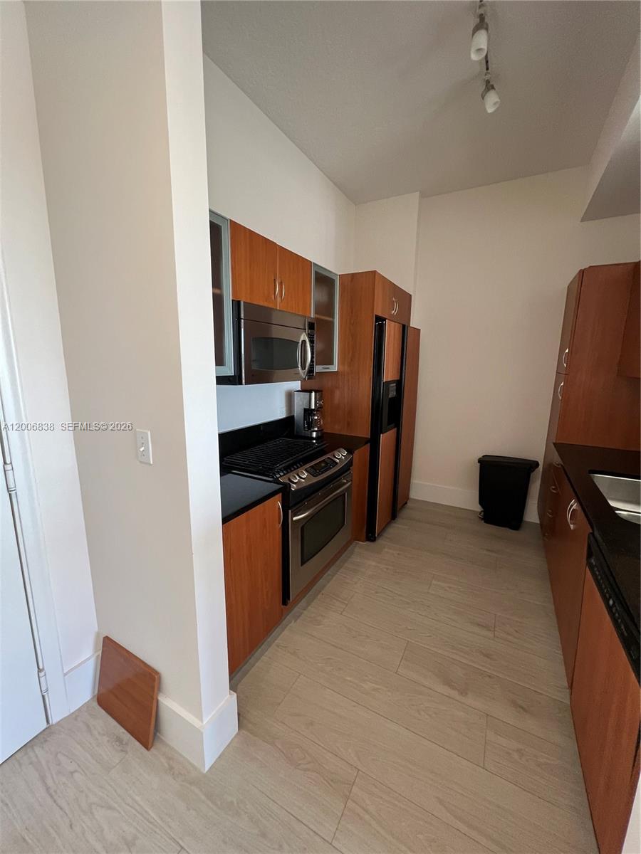 18800 NE 29th Ave PH25