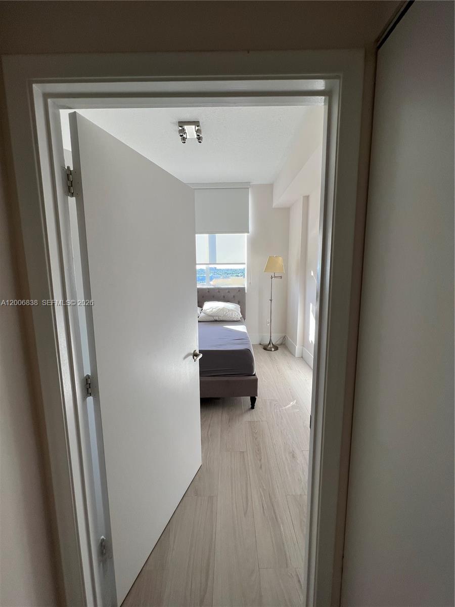 VENTURE AT AVENTURA EAST - Residential