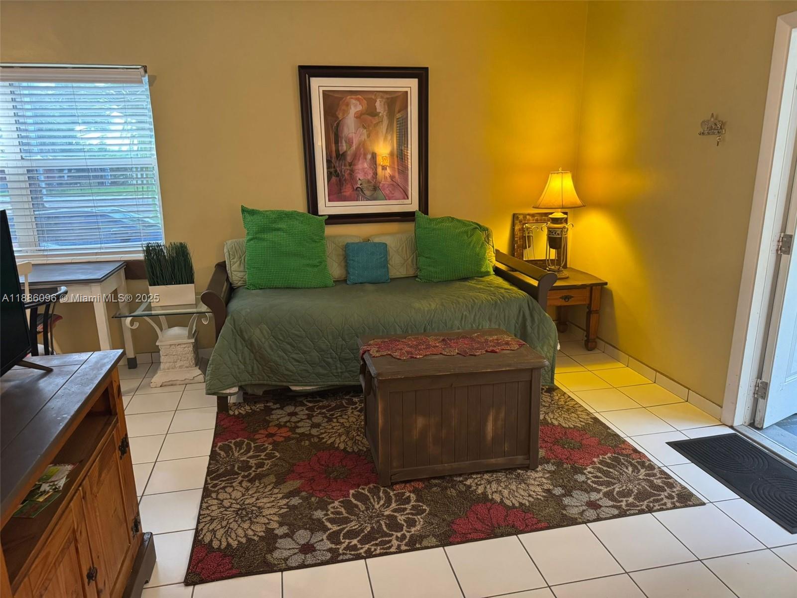 HOLLYWOOD BEACH SECOND AD - Residential Lease