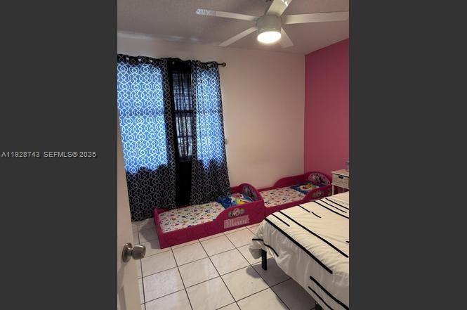 MEADOW WOOD MANOR #4 - Residential Lease