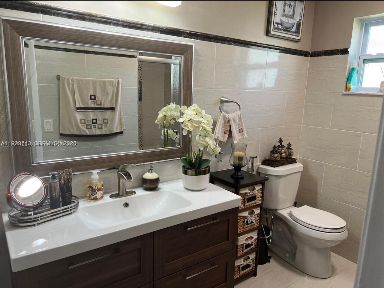 MEADOW WOOD MANOR #4 - Residential Lease