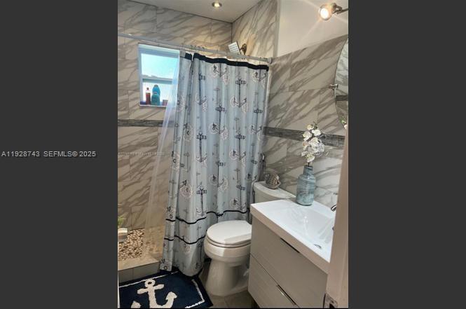 MEADOW WOOD MANOR #4 - Residential Lease