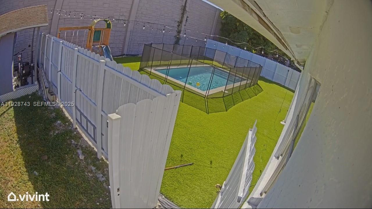 MEADOW WOOD MANOR #4 - Residential Lease