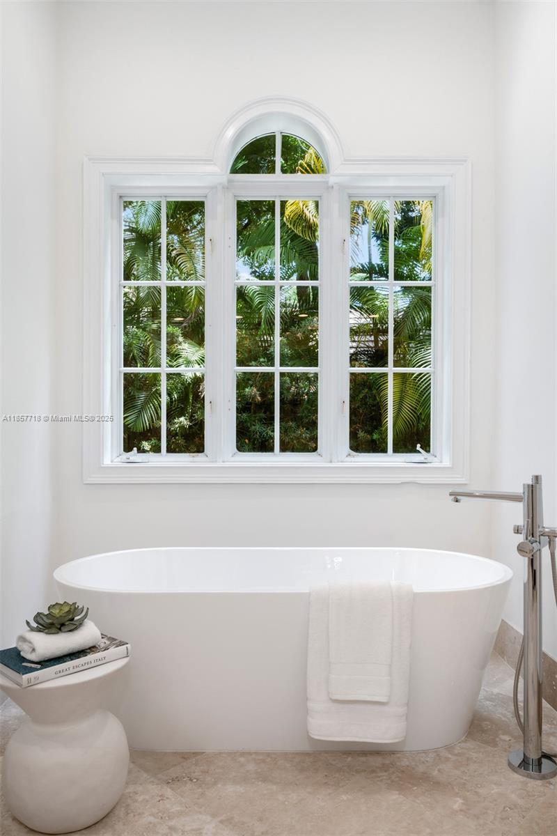 MARTIN SUBURBAN ACRES - Residential Lease