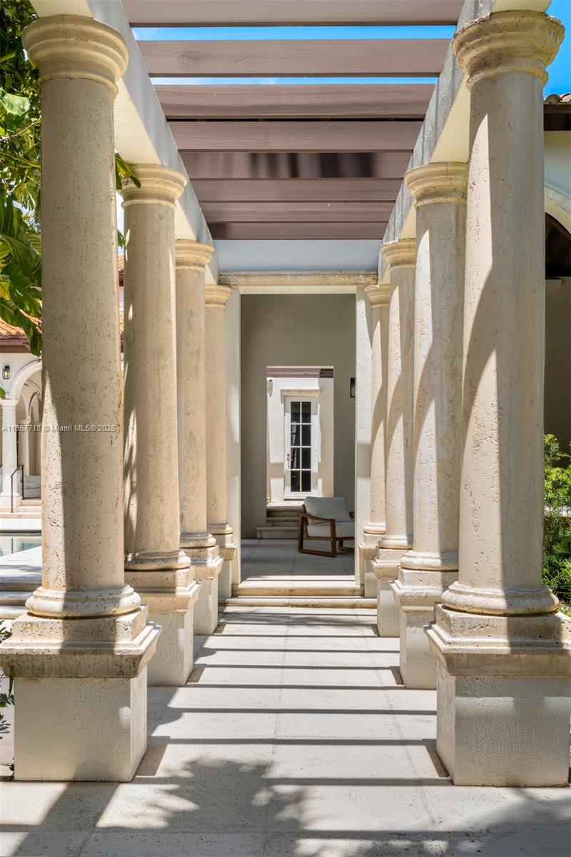 MARTIN SUBURBAN ACRES - Residential Lease