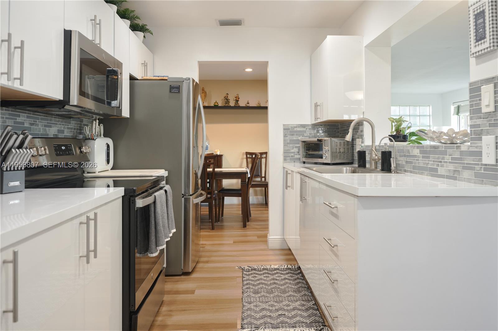 CRYSTAL LAKE VILLAS - Residential