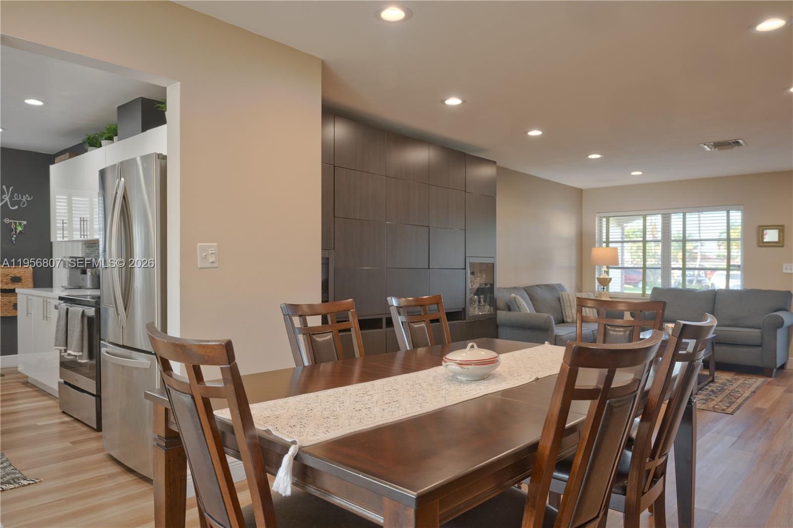 CRYSTAL LAKE VILLAS - Residential