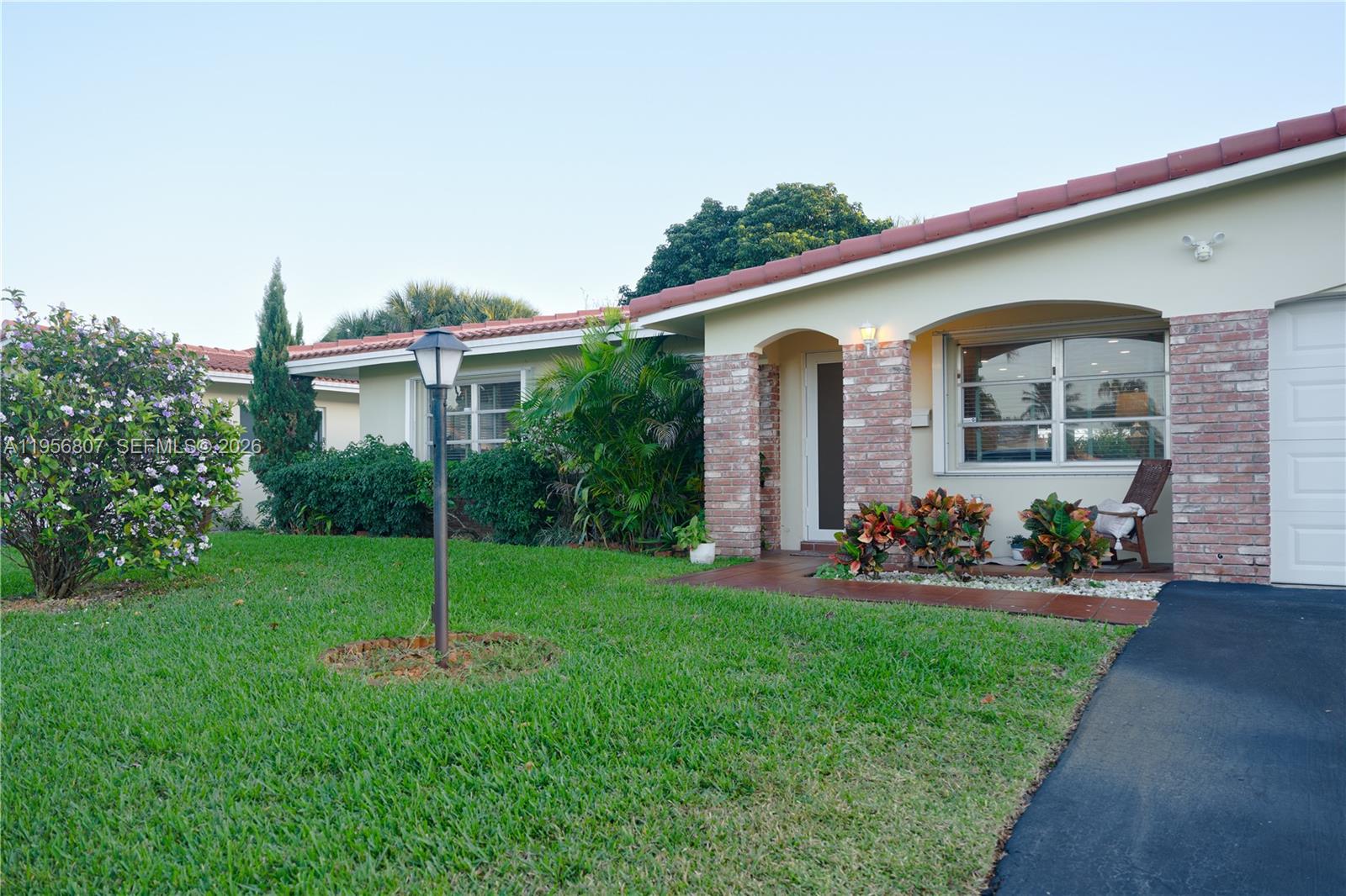 CRYSTAL LAKE VILLAS - Residential