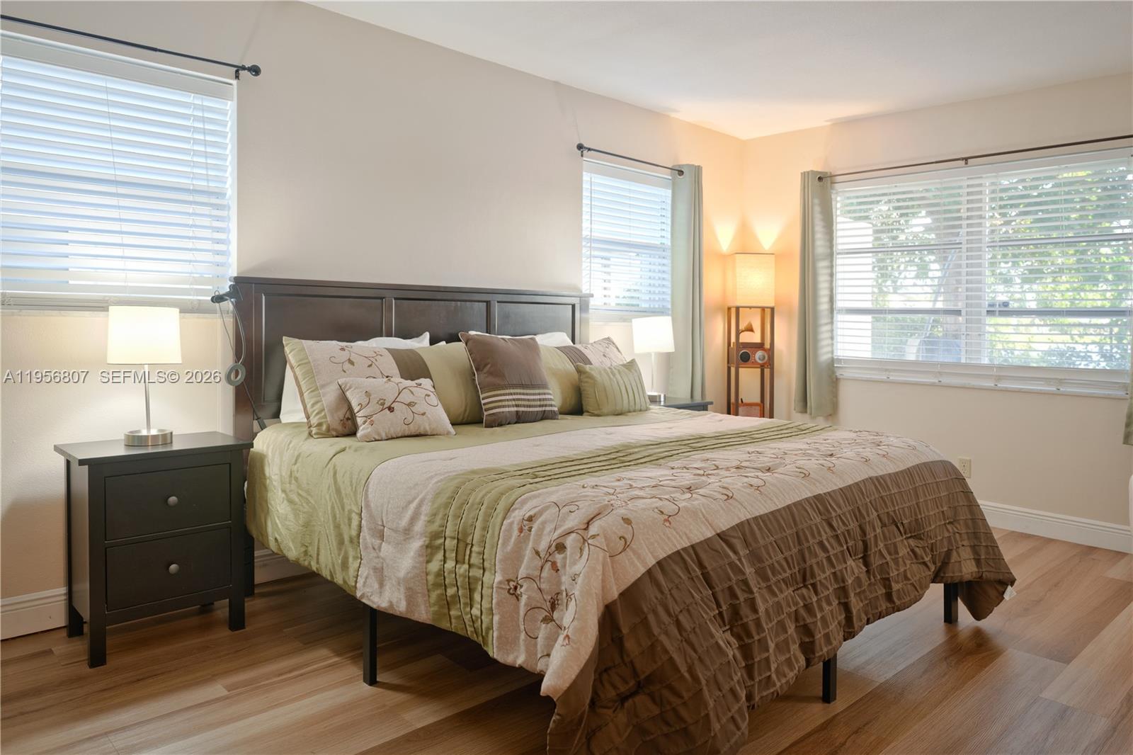 CRYSTAL LAKE VILLAS - Residential